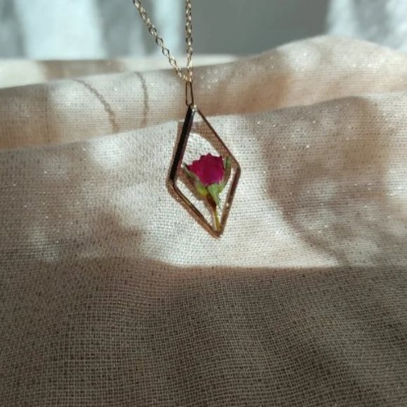 Pressed Rose Necklace - Picture 2 of 3